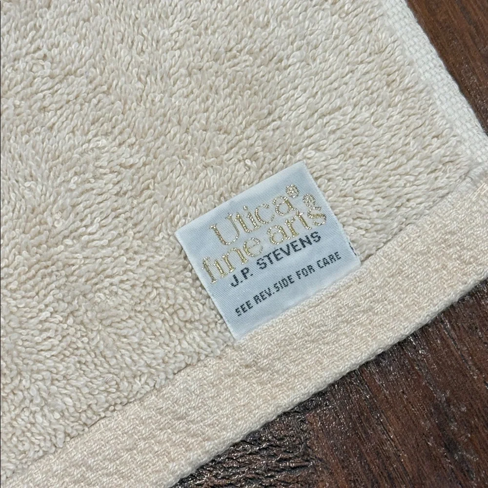 Vintage cream orange